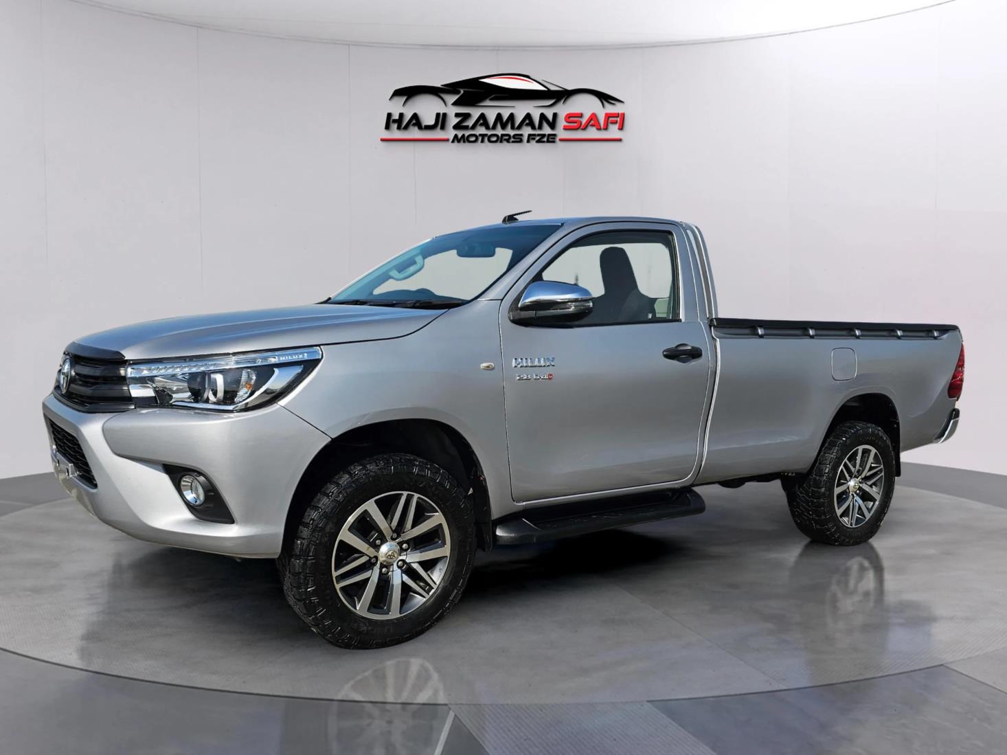 RIGHT HAND TOYOTA HILUX PICKUP 2.8