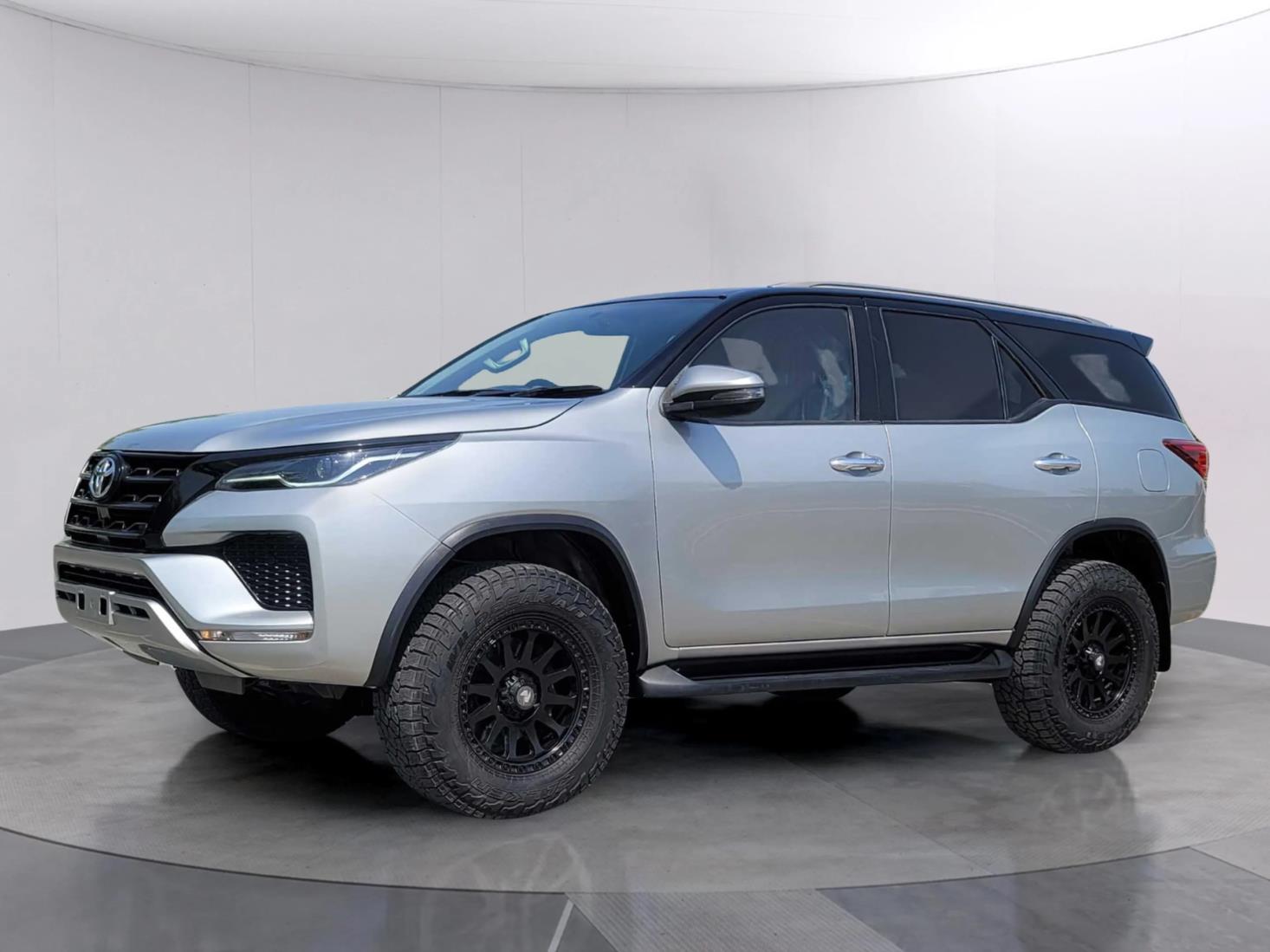 TOYOTA FORTUNER 2018 DIESEL 
