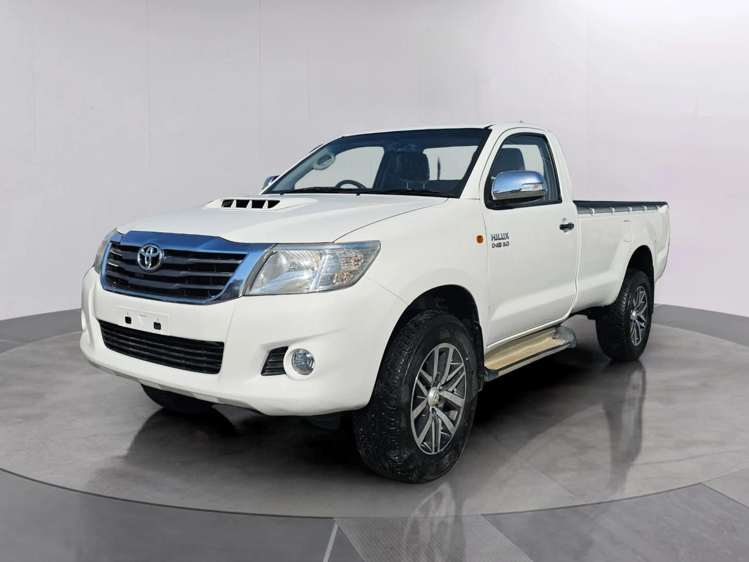 TOYOTA HILUX 2.8 WHITE RIGHT HAND DRIVE 2013